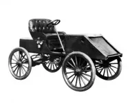 Clarences-Automobile-300x239.webp
