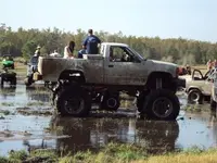 Redneckyacht010.webp
