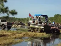 Redneckyacht019.webp