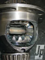 154_1106_08+differential_spider_siezing+finished_welding.webp
