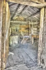 MinnieGulchCabinInterior.webp
