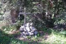 15grave_zps05705bb1.webp