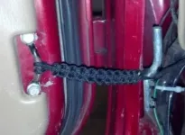 strap_pin_2.jpg