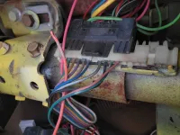 switch in jeep.webp