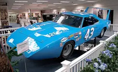 Richard_Petty_s_1970_Plym_466af6d30742e.webp