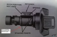 22011d1474231122-hazard-flasher-button-002.webp