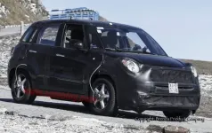 001-baby-jeep-spy-shots-1.webp