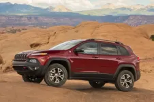 2015-jeep-cherokee-03.webp