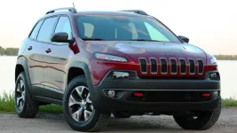 6%2F202560692%2F003-long-term-2014-jeep-cherokee-1.webp