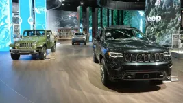 03250354%2F01-jeep-75th-anniversary-models-detroit.webp