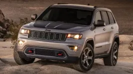 b8%2F203592803%2F016-jeep-grand-cherokee-trailhawk.webp