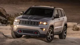 016-jeep-grand-cherokee-trailhawk-2.webp 016-jeep-grand-cherokee-trailhawk-2.webp