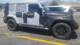 2019-Jeep-Wrangler-JL-Diesel-Testing-25.webp