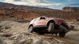 17-2017-land-rover-discovery-fd-1.webp