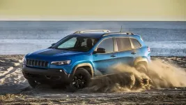01-2019-jeep-cherokee-trackhawk-fd-1.webp