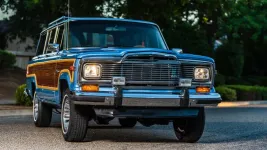 pped-Jeep-Grand-Wagoneer-BringATrailer-July-2019-2.webp