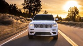 jeep-grand-cherokee-summit-01.jpg