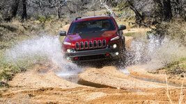 16-cherokee-trailhawk.jpg