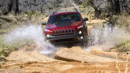 16-cherokee-trailhawk.webp
