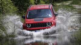 2021-jeep-renegade-4xe-2.jpg.jpg