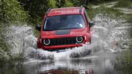 2021-jeep-renegade-4xe-2.jpg.webp