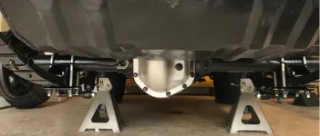 CJ7_New_Shackles-Bushings_10.5.webp