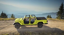 2023-jeep-gladiator-high-velocity-yellow-21.jpg