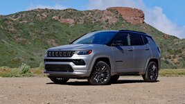 2023-Jeep-Compass-front-three-quarter.jpg