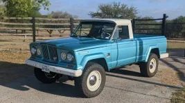 vigilante_4x4_1966_jeep_gladiator_custom_001.webp
