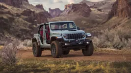 2024-jeep-wrangler-rubicon-392-02.webp