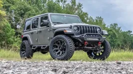 2023_black_widow_edition_jeep_wrangler_001.webp