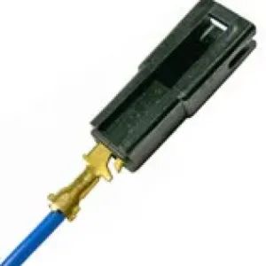 Connectors to tap into factory fuse block