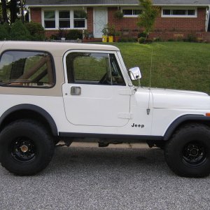 83 Cj7