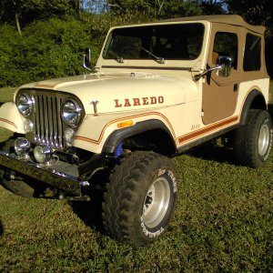 82 Cj7 Laredo