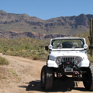 Peralta Trailhead Superstion Mountains