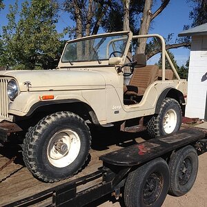1975 Cj5 Arrives At New Home