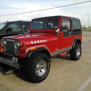 Mad '83 Cj-7 Laredo