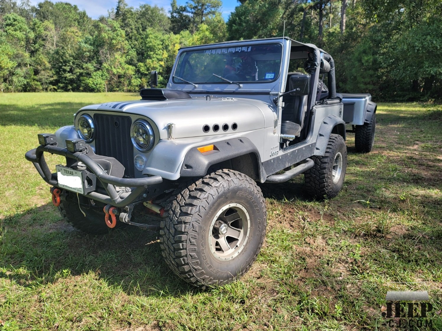 Jeep_And_Trailer_Front_Corner.jpg