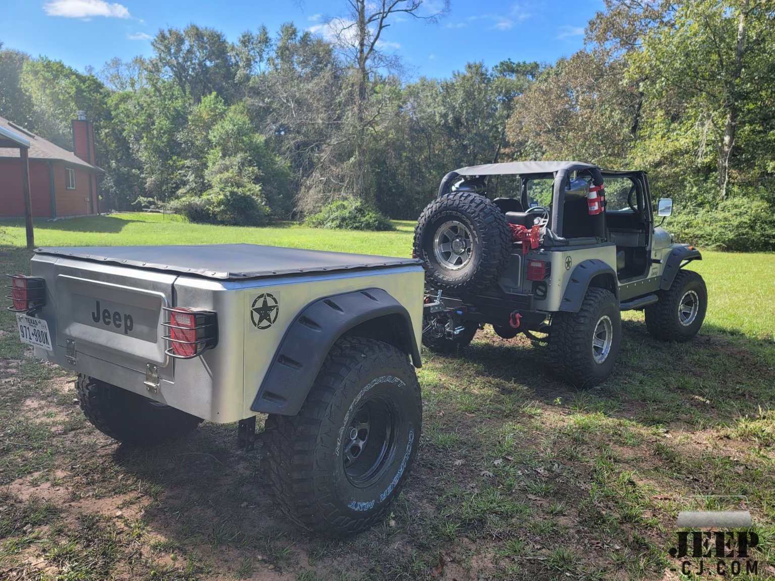 Jeep_And_Trailer_Rear_Corner.jpg