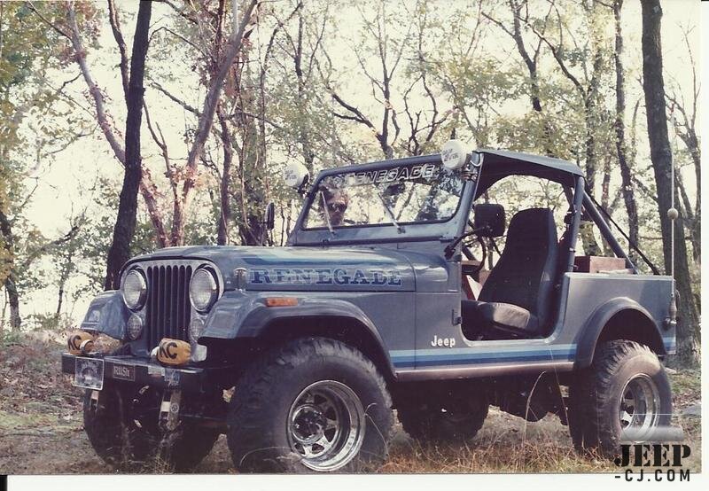 Jeeps At Red Light In Cooper S Gap